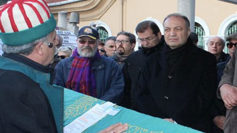 Bertan Onaran toprağa verildi