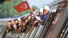 Balkan göçmenleri Sirkeci Garı’nda buluştu