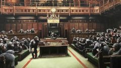 Banksy’nin Şempanzeler Kamarası eseriyle Brexit mesajı