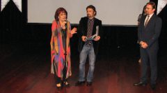 Erdem Topuz ödüle doymuyor