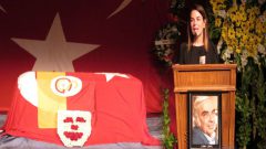 Enis Fosforoğlu’nun cenazesi toprağa verildi