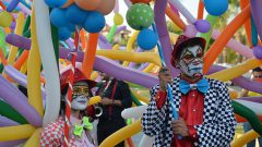 Altın Güvercin imza günleri ile festival havasında