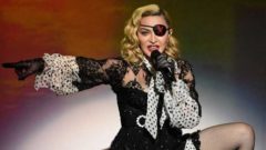Madonna hasta konserler iptal