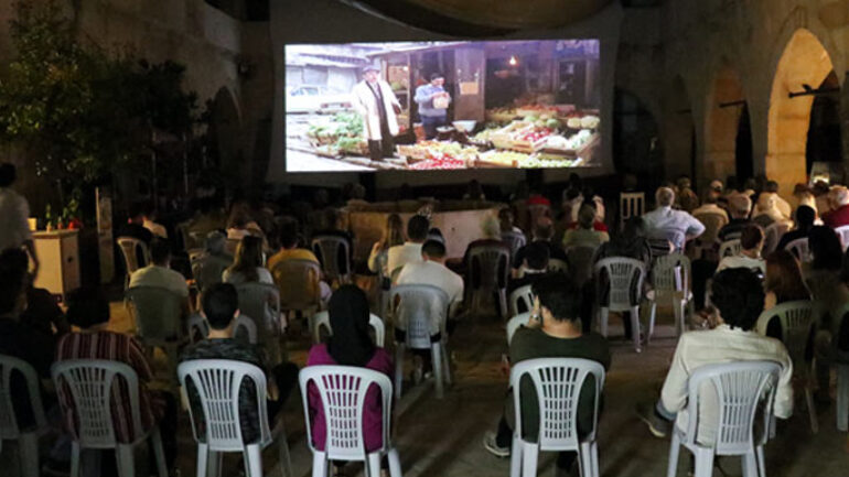 Safranbolu’da açık havada sinema keyfi başladı