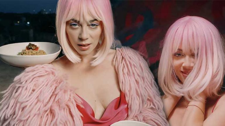 Demet Evgar Nanay ile müzik dünyasında ilk ‘single’ını çıkarıyor
