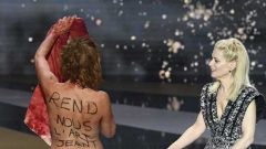 Cesar Ödül gecesinde çıplak protesto