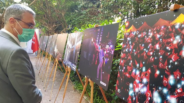 Rodos’ta 15 Temmuz Anma Etkinliğinde Fotoğraf Sergisi