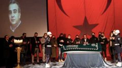 Sezai Aydın son yolculuğuna sahneden uğurlandı