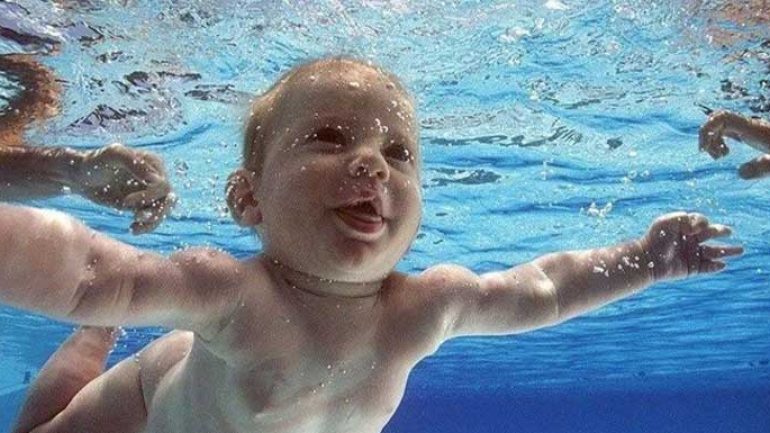 Nirvana albüm kapağında çocuk pornografisi var mı?