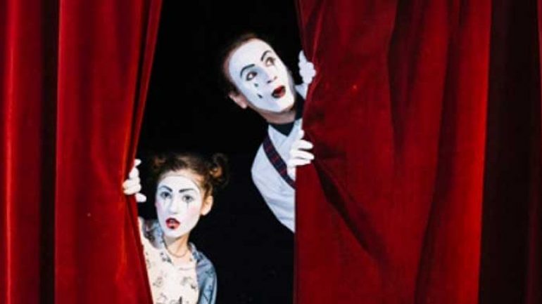 İzmir Şehir Tiyatroları pandemi nedeniyle perde kapattı