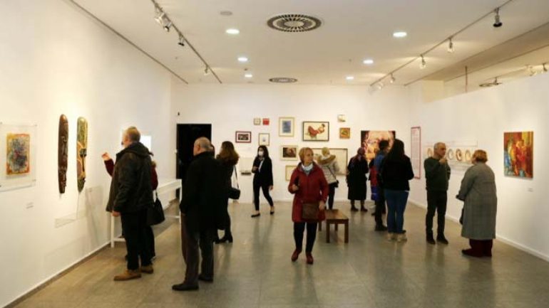 Benim Koleksiyonum sergisinde ünlü sanatçıların eserleri