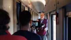 Düzce Belediye Başkanı şiirlerle klip çekiyor